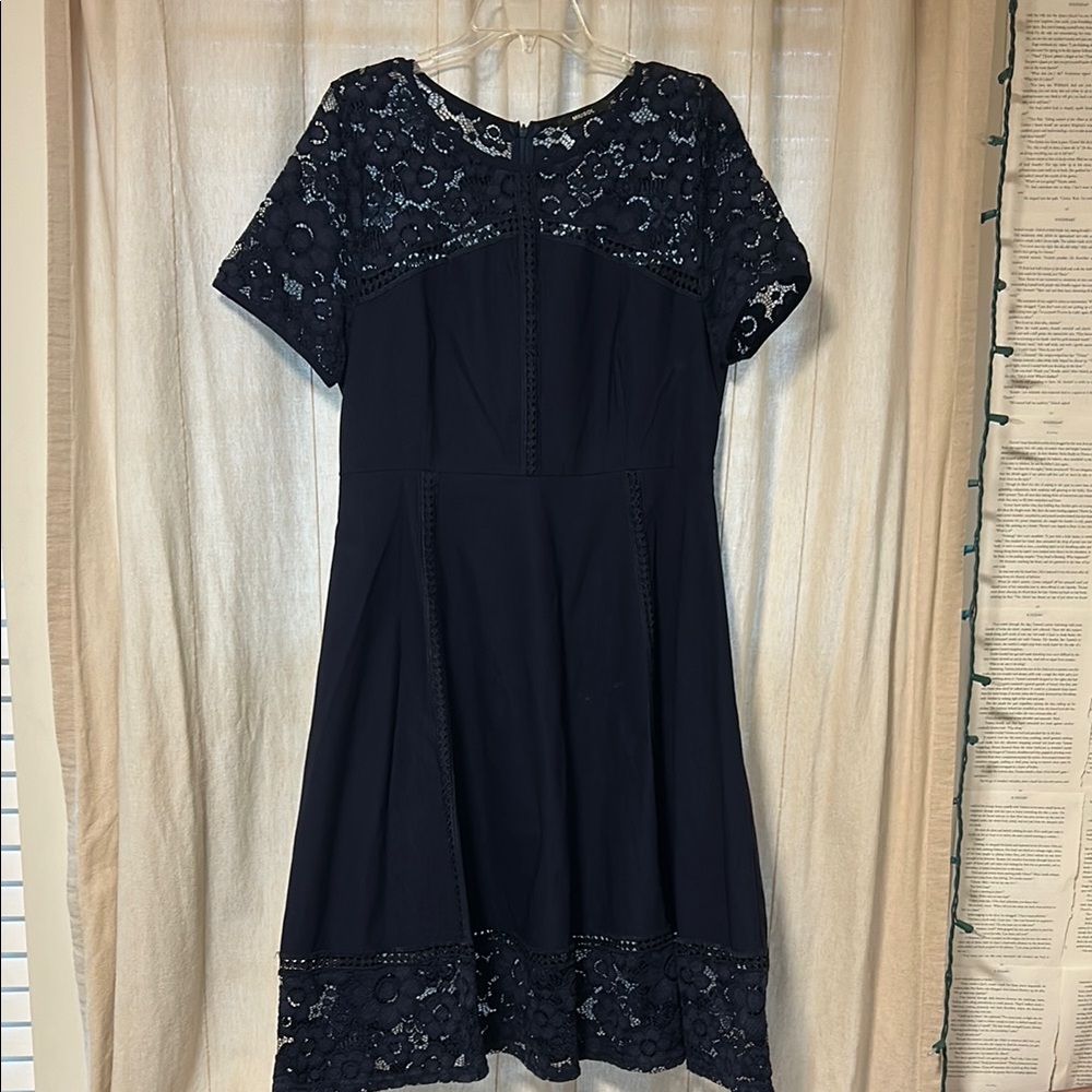 Elegant Navy Dress with Lace Details - Miusol XL
